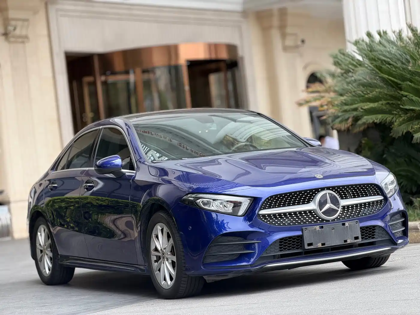 Mercedes-Benz A-Class 2020 A 200 L Sport Sedan фото 2