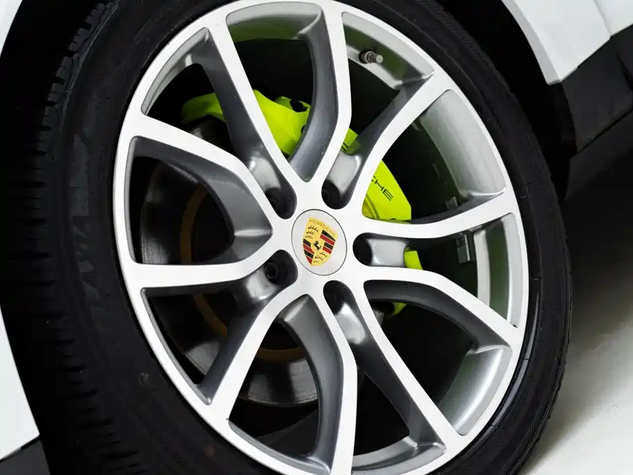 Фото 6 - Porsche Cayenne New Energy