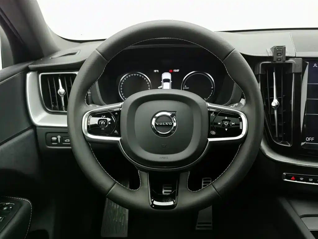 VOLVO XC60 PLUG IN HYBRID