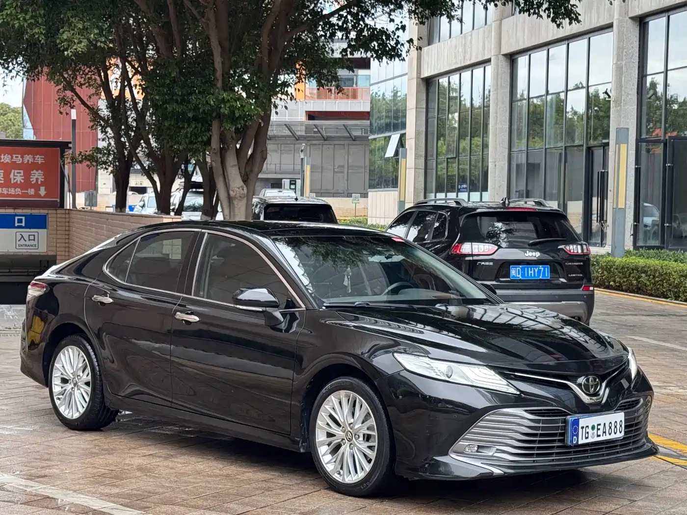 Toyota Camry 2018 2.5G Luxury Edition фото 3