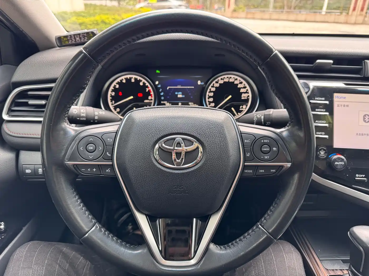 Toyota Camry 2018 2.5G Luxury Edition фото 9