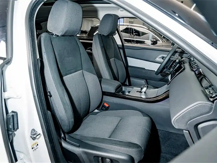 Land Rover Range Rover Velar 2024 S фото 18