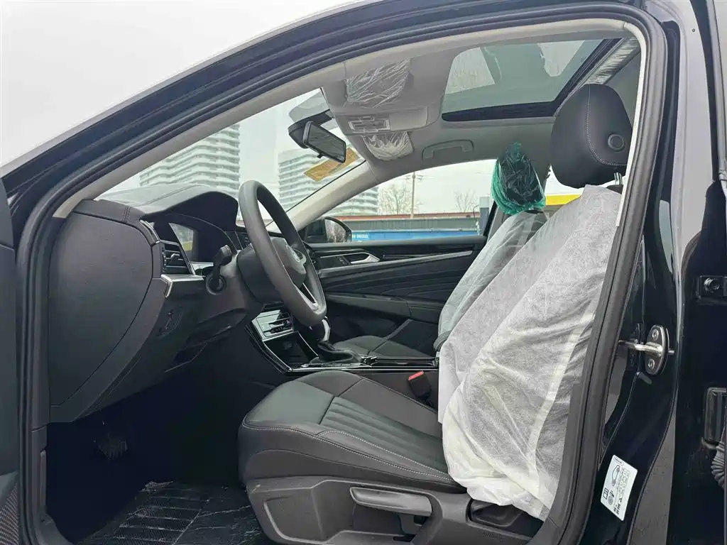 VOLKSWAGEN PASSAT NEW ENERGY