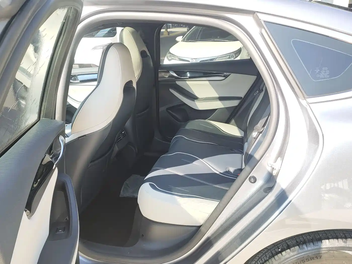 BYD Qin PLUS 2021 DM-i 55KM Flagship фото 6