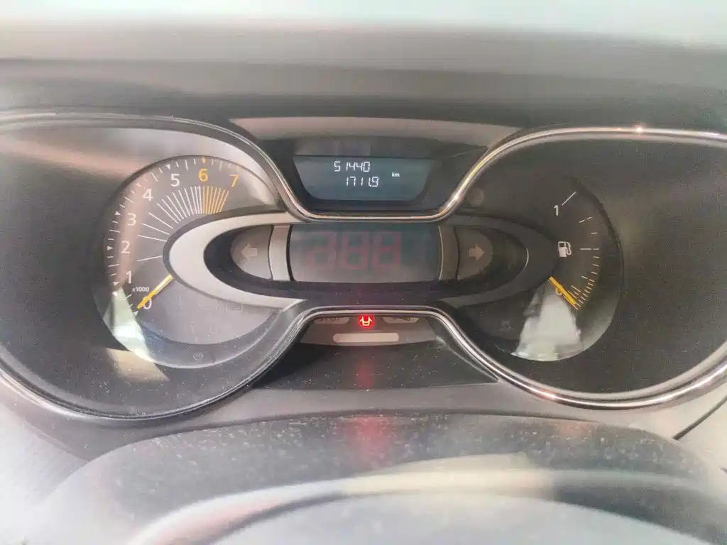 Renault Captur 2016 2015 1.2T Automatic Comfort Edition
