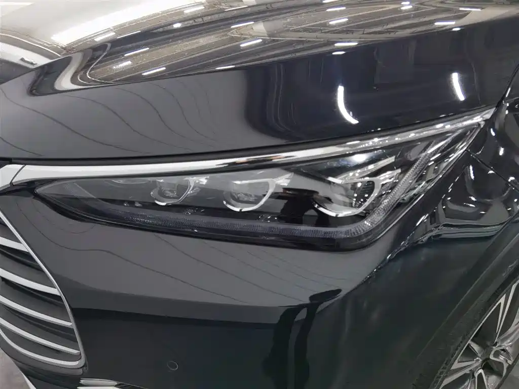BYD Tang 2018 2.0T Automatic Smart Connection Noble Edition 7-Seater China V фото 7