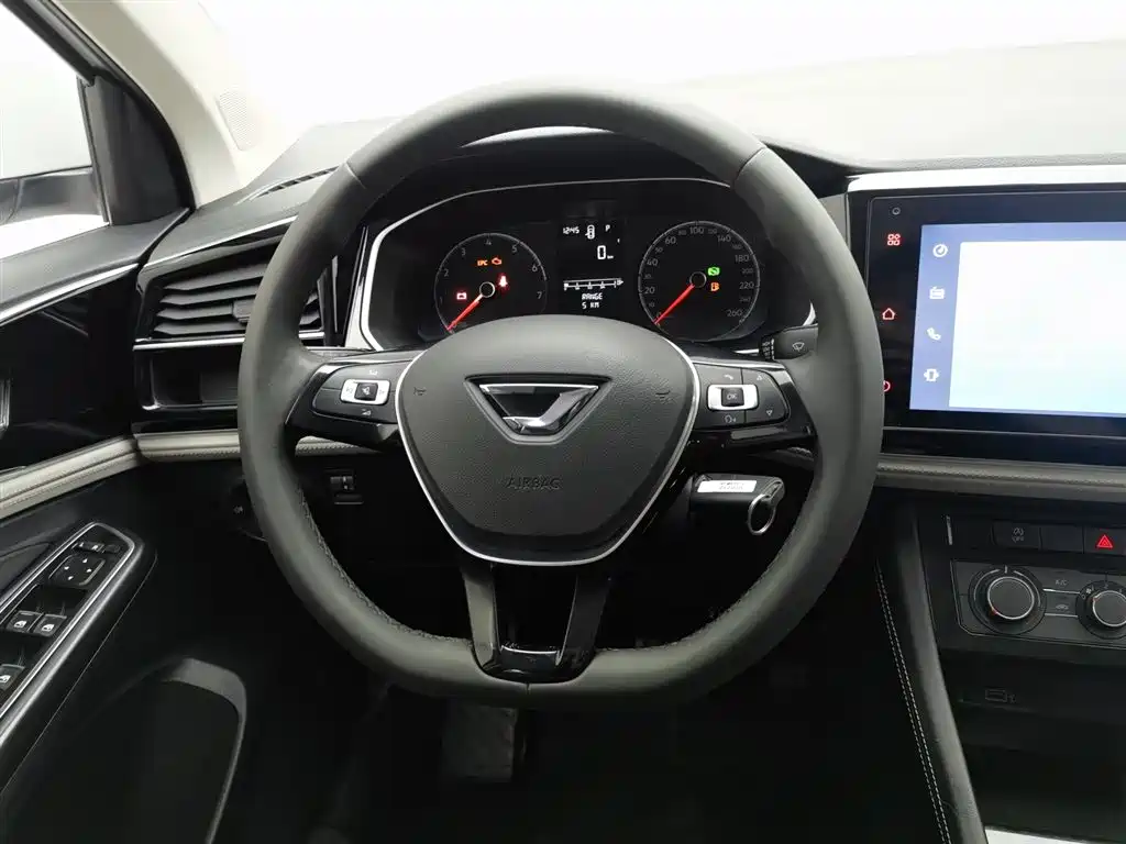 JETTA VS5