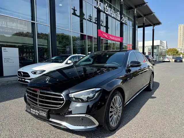 MERCEDES-BENZ E CLASS