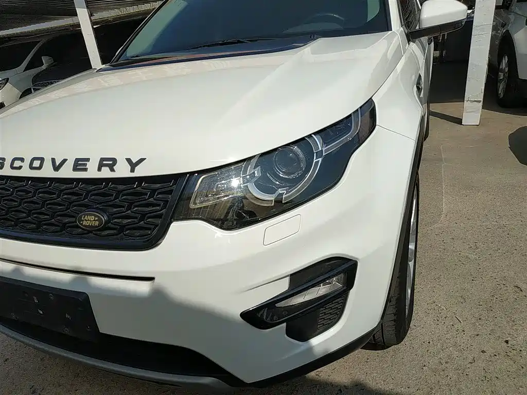 Land Rover Discovery Sport 2018 240PS HSE Edition фото 24