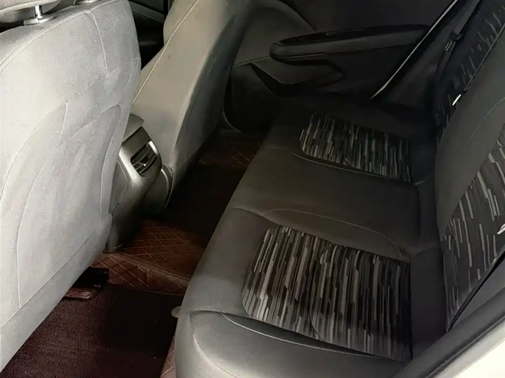 Chevrolet Monza 2023 1.5L DCT Enjoyment Edition фото 11