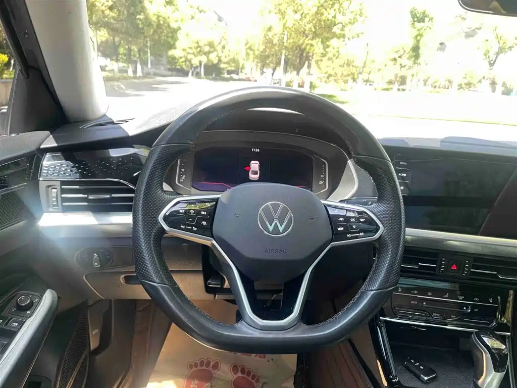 Volkswagen Passat 2022 330TSI Starlight Luxury Edition фото 20