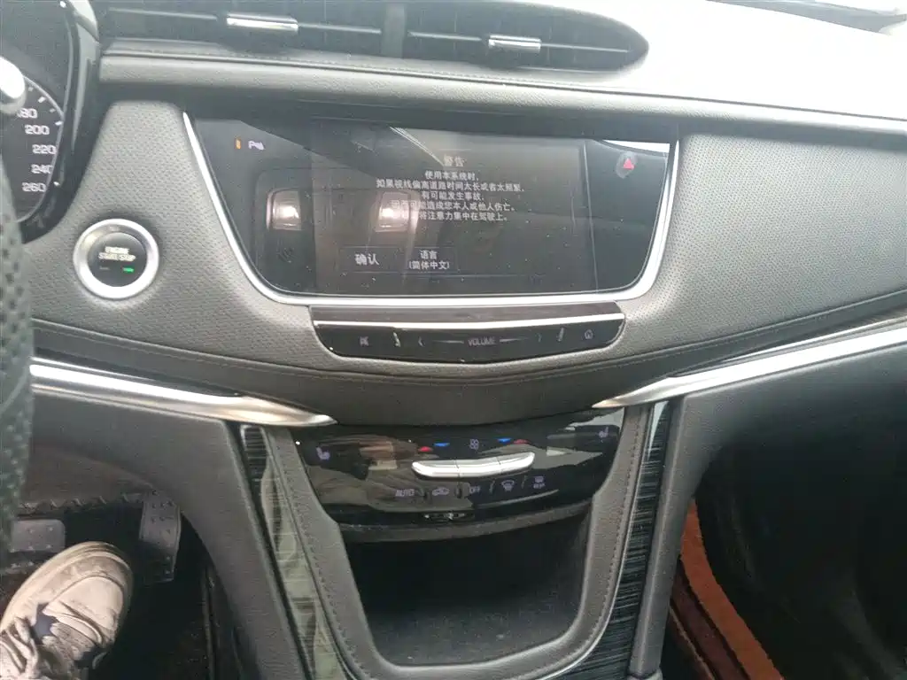Cadillac XT5 2018 25T Luxury фото 13