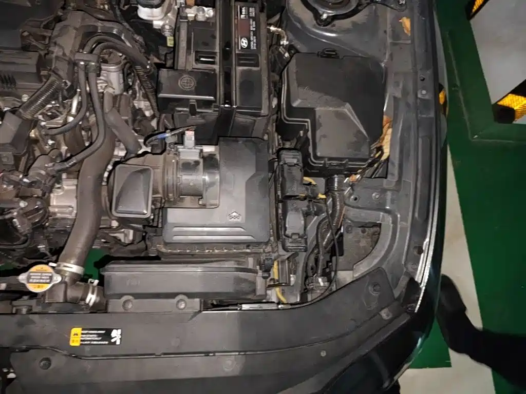 Hyundai Elantra 2023 Model 1.5L CVT LUX Premium Edition фото 24