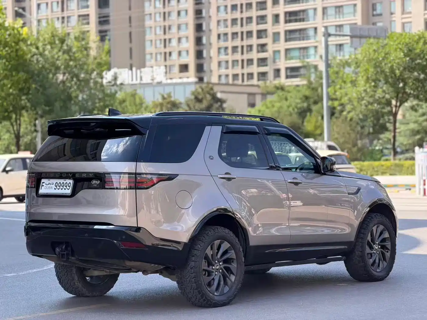 صورة 6 - Land Rover Discovery