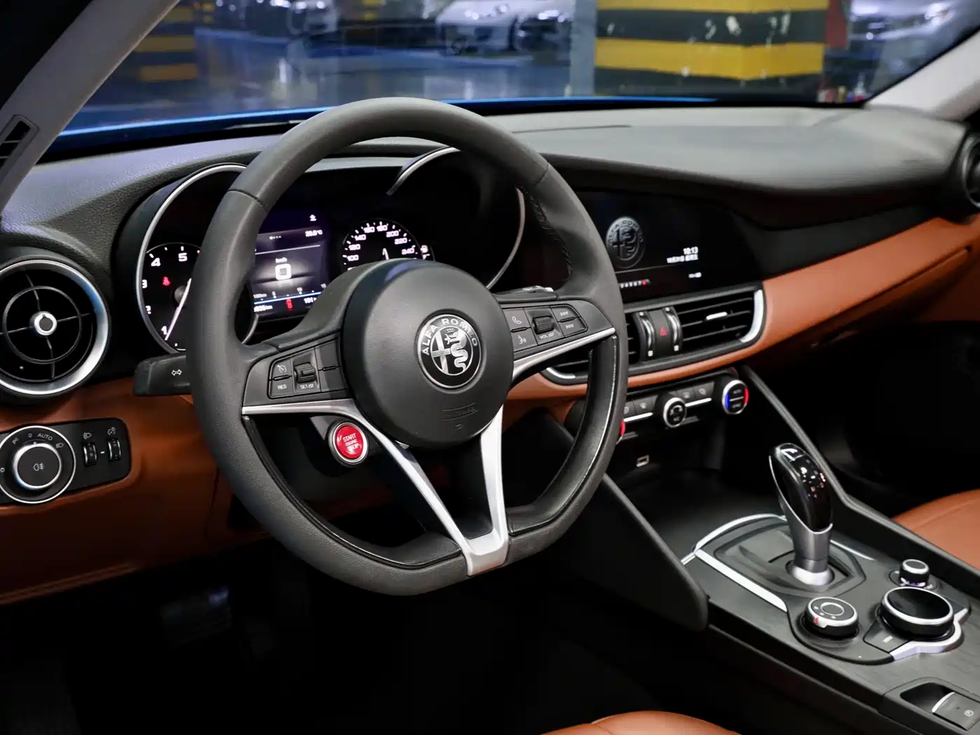 Alfa Romeo Giulia 2019 2017 2.0T 200HP Luxury Edition