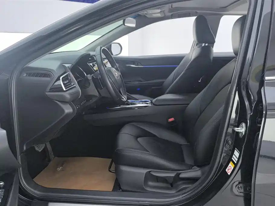 Toyota Camry 2018 2.0S Sport Edition фото 9