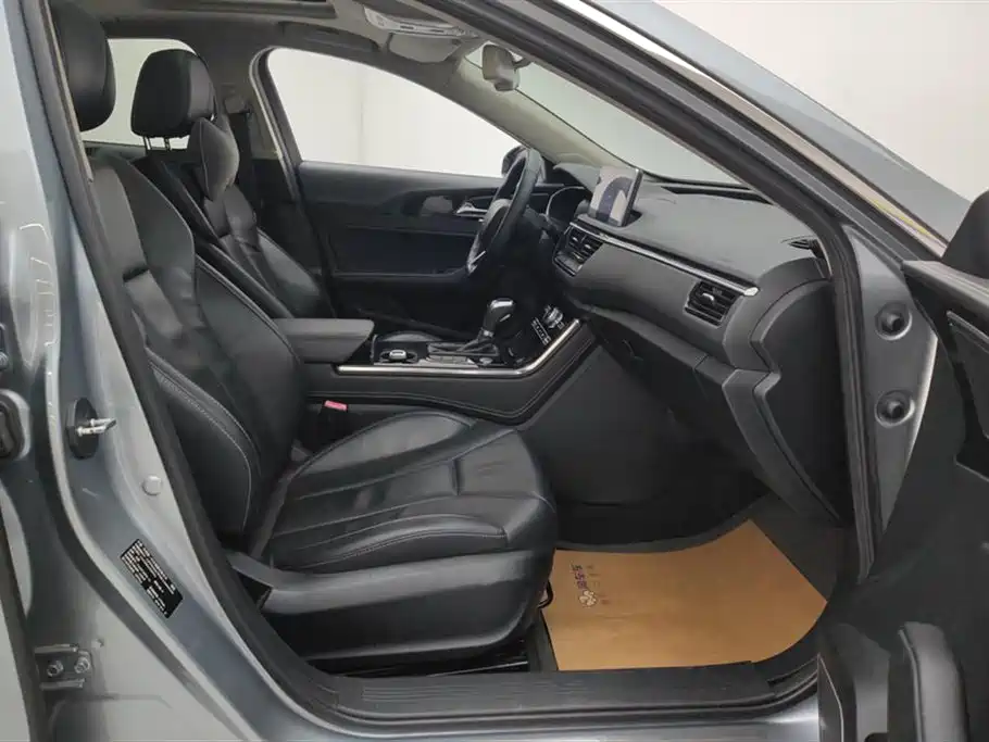 Hongqi H5 2019 30TD Smart Connect Agile Edition фото 8