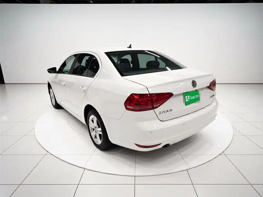 Volkswagen Lavida 2017 1.6L Automatic Trend Edition фото 5