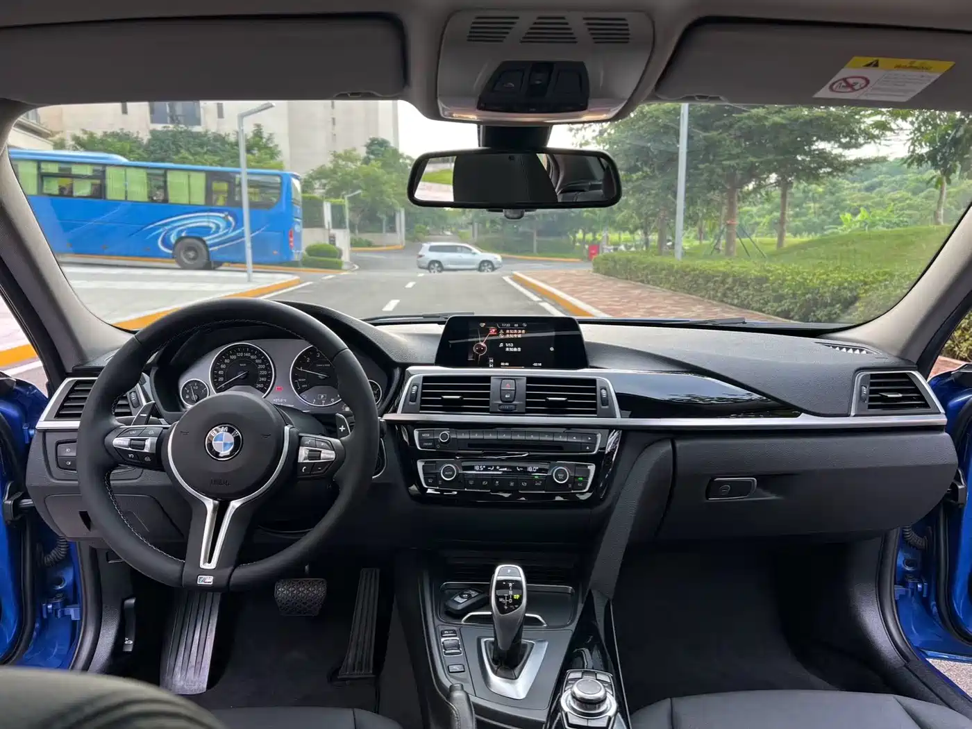 BMW 3 Series 2017 320Li M Sport фото 6