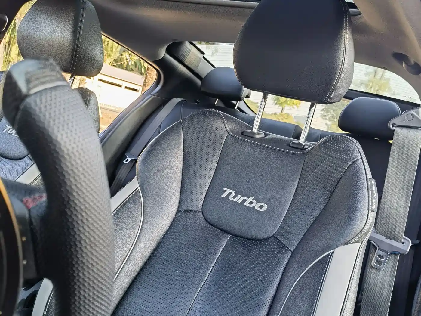 Hyundai Veloster 2012 1.6T Automatic Luxury фото 14