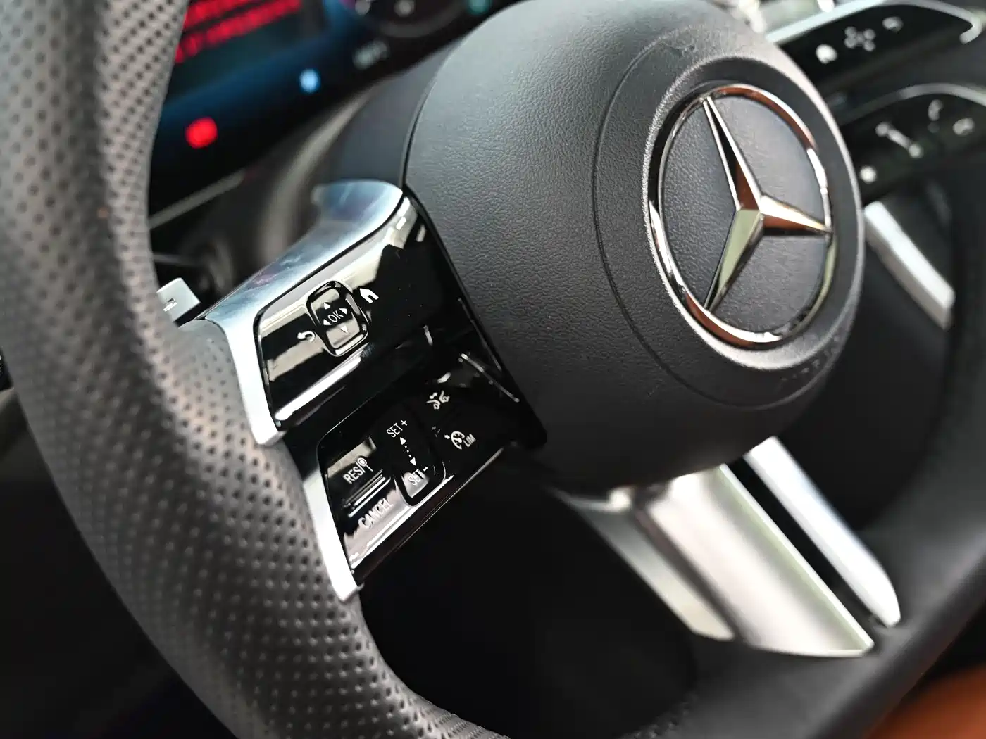 Mercedes-Benz GLC 2023 Facelift GLC 300 L 4MATIC Sport 5-Seater фото 10
