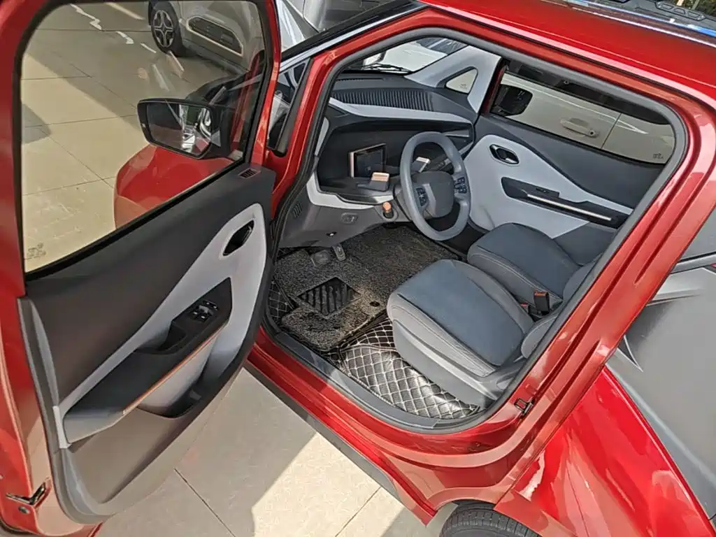 BAOJUN E200