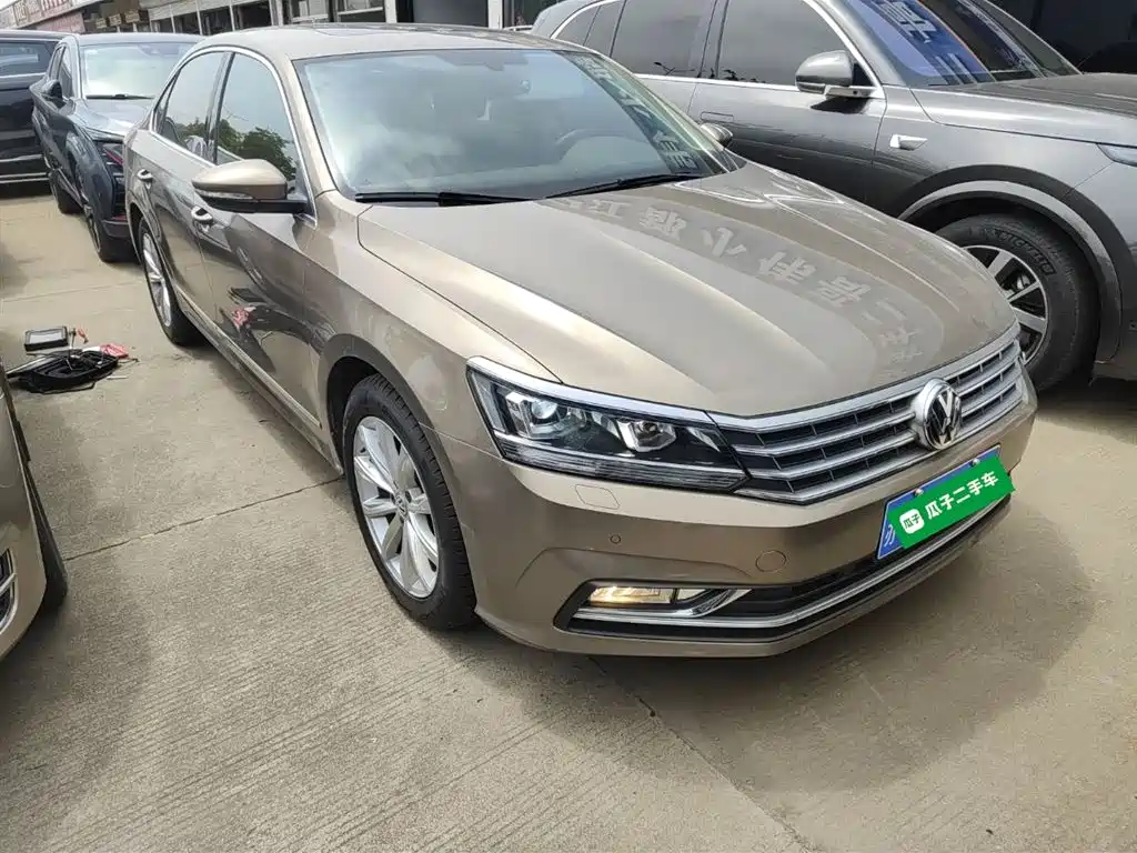 Volkswagen Passat 2016 330TSI DSG Executive Edition фото 22