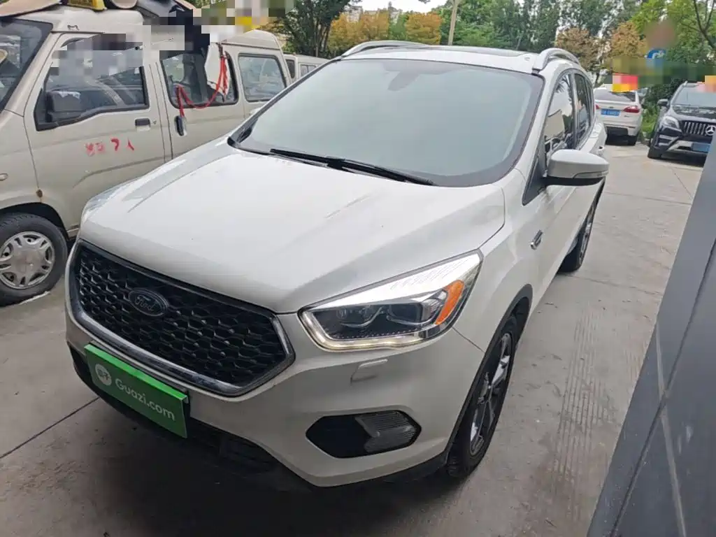 Ford Kuga 2019 2019 EcoBoost 245 4WD Luxury Wing Type China VI