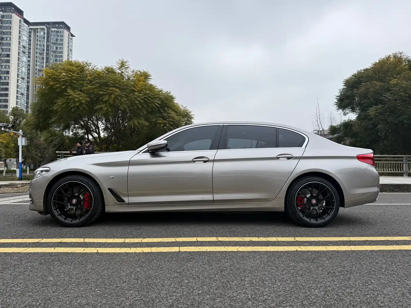 BMW 5 Series 2018 528Li Launch Special Edition фото 5