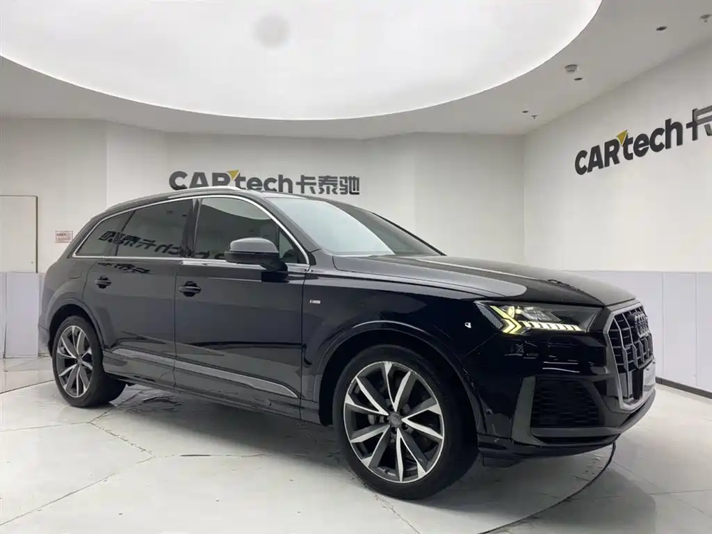 Audi Q7 2020 55 TFSI quattro S line Sport фото 2