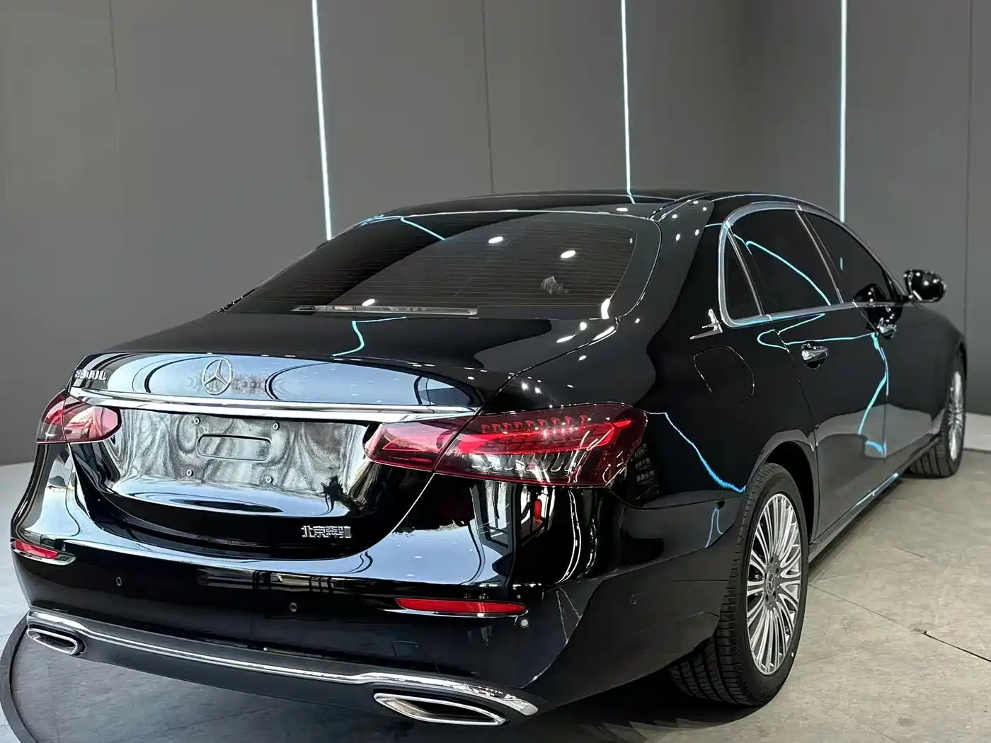 Mercedes-Benz E-Class 2023 E 300 L Fashion фото 6