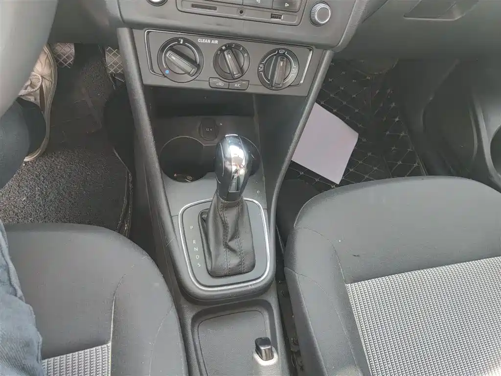 Volkswagen Polo 2018 1.5L Auto Safe Drive фото 14