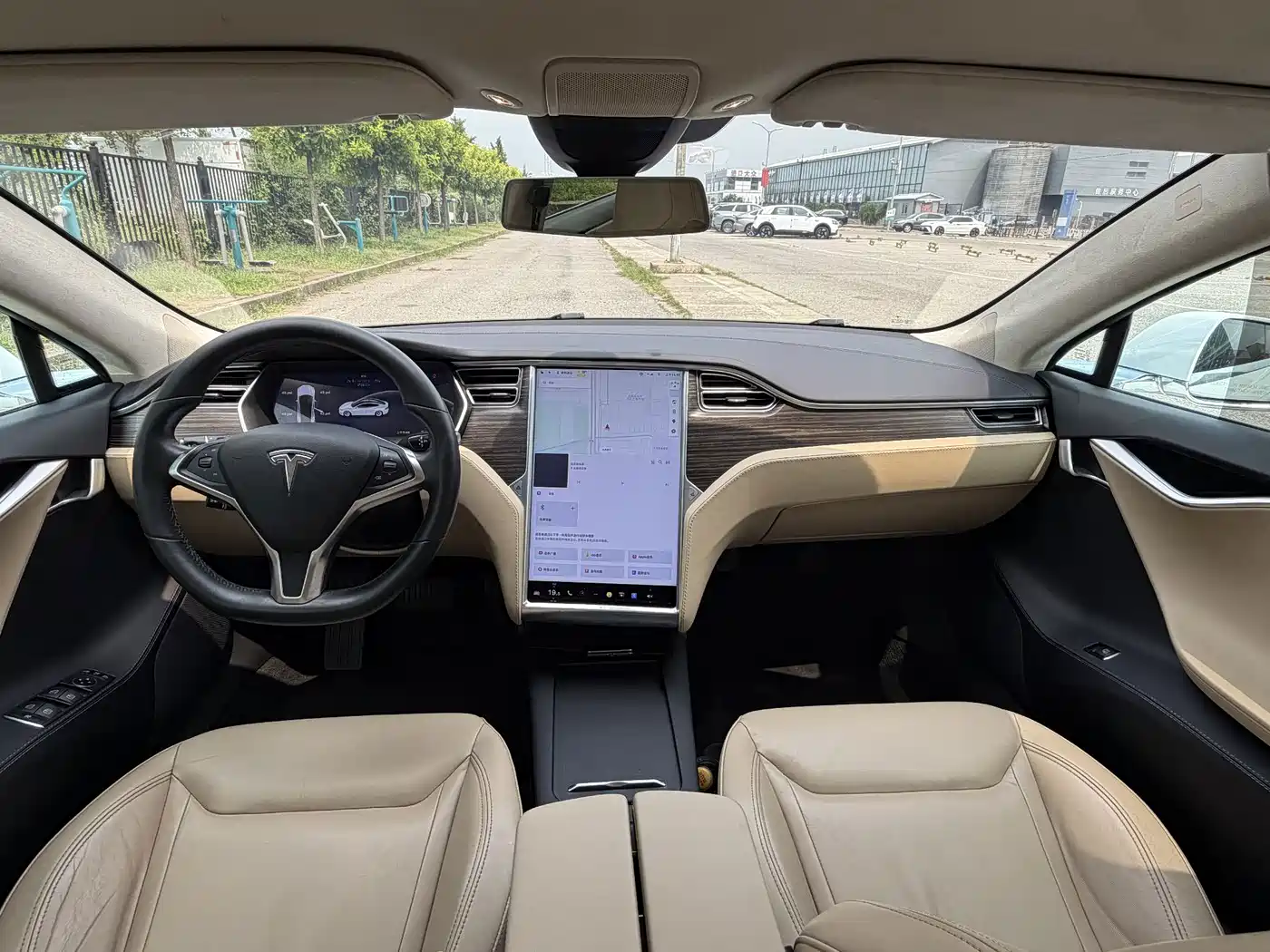 Photo 12 - Tesla Model S