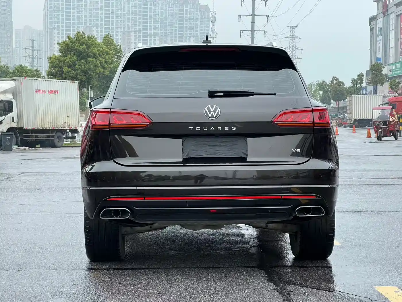 VOLKSWAGEN TOUAREG
