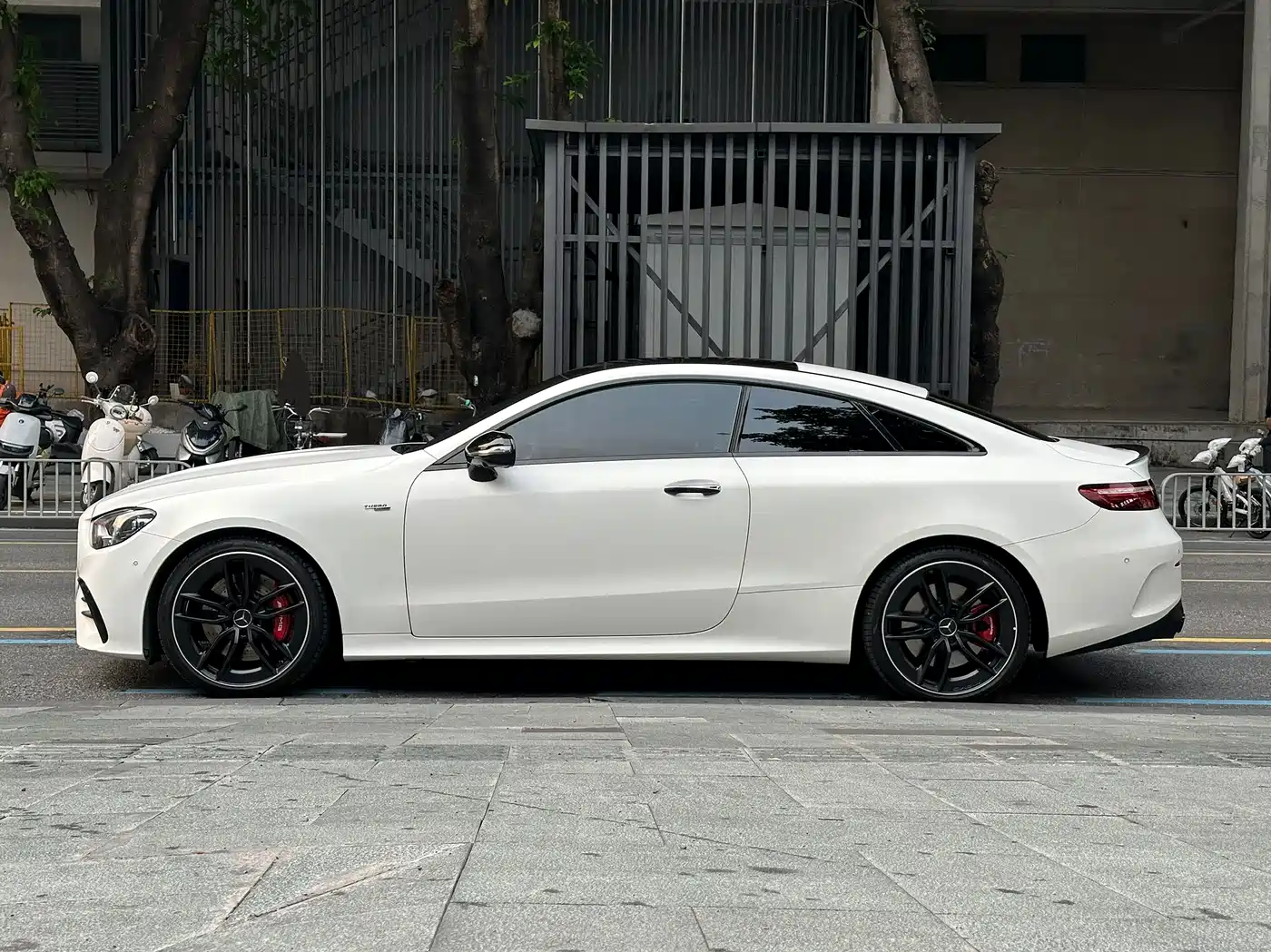 Mercedes-Benz E-Class AMG 2021 AMG E 53 4MATIC+ Coupe фото 3