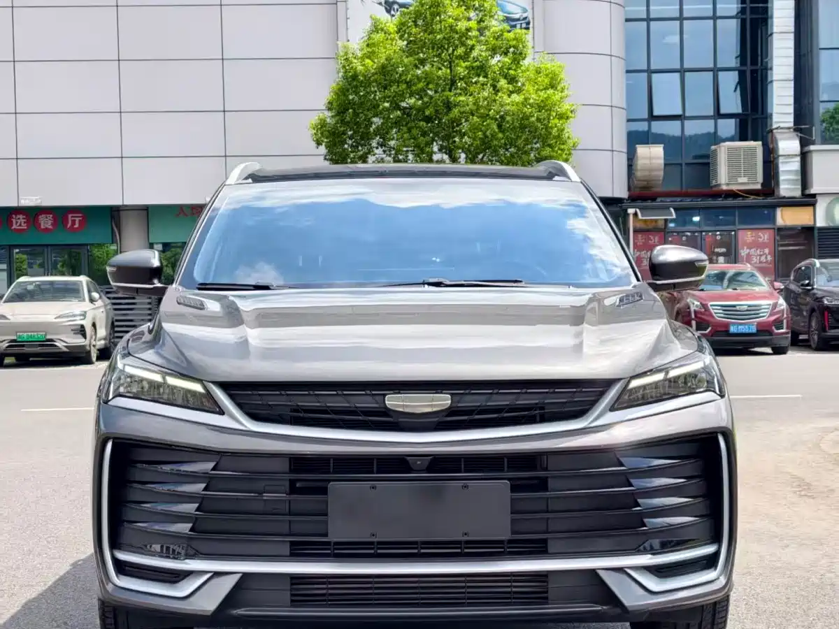 Фото 2 - Geely Coolray