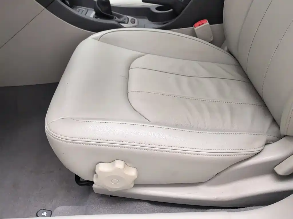Фото 20 - BAIC Senova D50