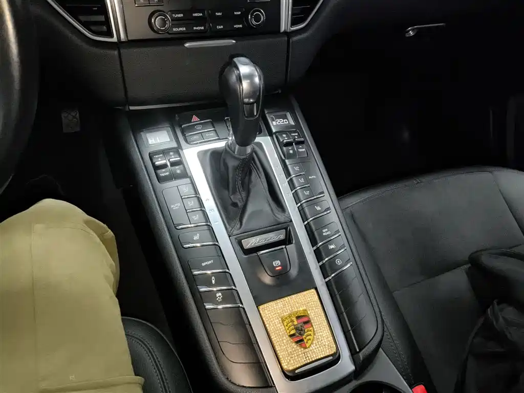 Porsche Macan 2017 Macan 2.0T фото 14