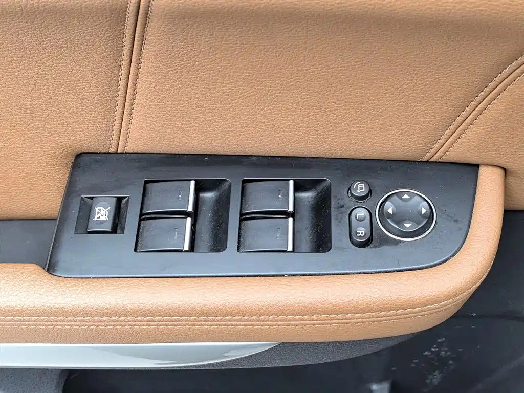 Haval H8 2015 2.0T 2WD Standard фото 9