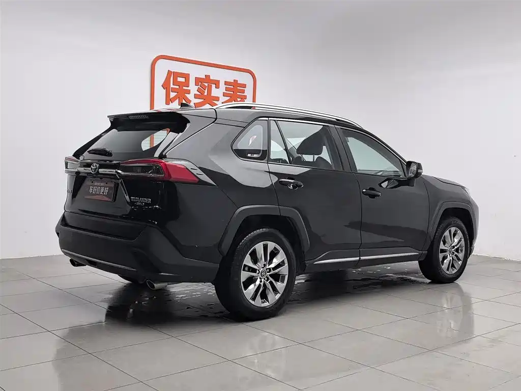 Toyota Wildlander 2022 2.0L CVT FWD Luxury PLUS Edition фото 2