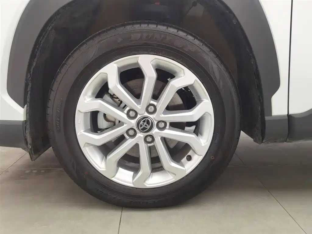 Toyota Frontlander 2024 2.0L CVT Elite Edition фото 17