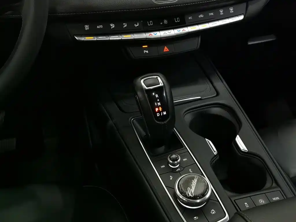 Cadillac XT4 2018 Model 28T 2WD Technology фото 13