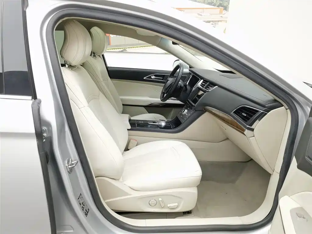 Ford Taurus 2015 EcoBoost 325 V6 Flagship фото 23