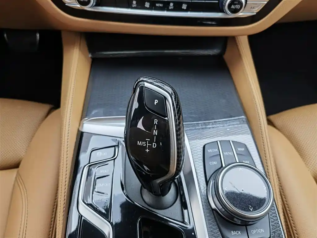 BMW 5 Series (Import) 2022 Model Second Facelift 525i M Sport Package фото 13