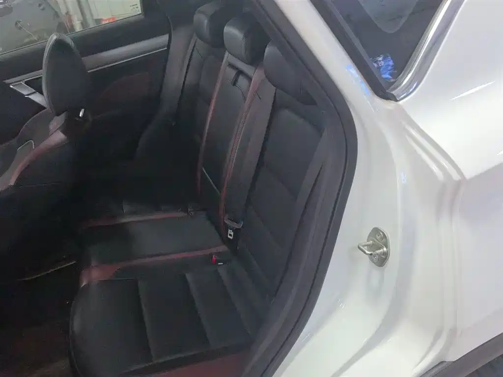 Geely Binyue 2019 2019 Sport 260T DCT Ranger China VI