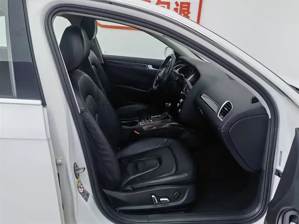 Audi A4L 2015 35 TFSI Auto Comfort фото 23