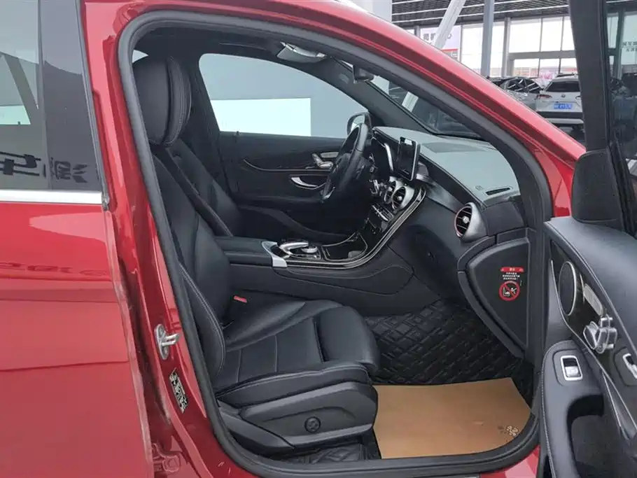 Mercedes-Benz GLC 2018 GLC 260 4MATIC Dynamic фото 8