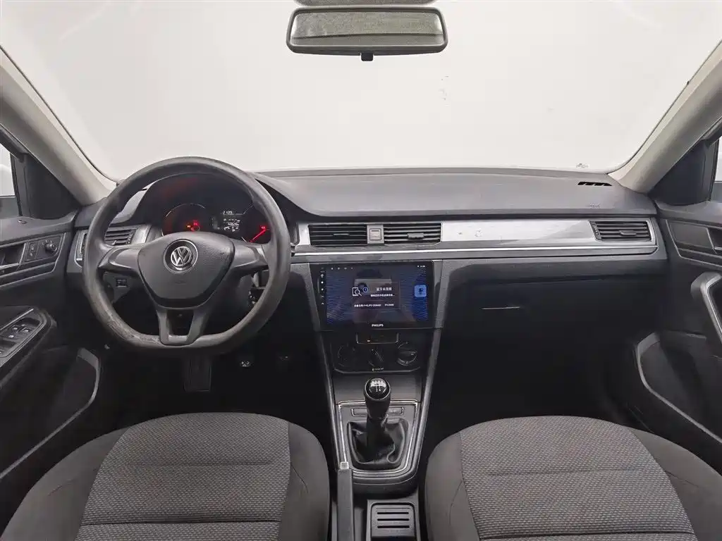 Volkswagen Bora 2018 1.5L Manual Fashion фото 5