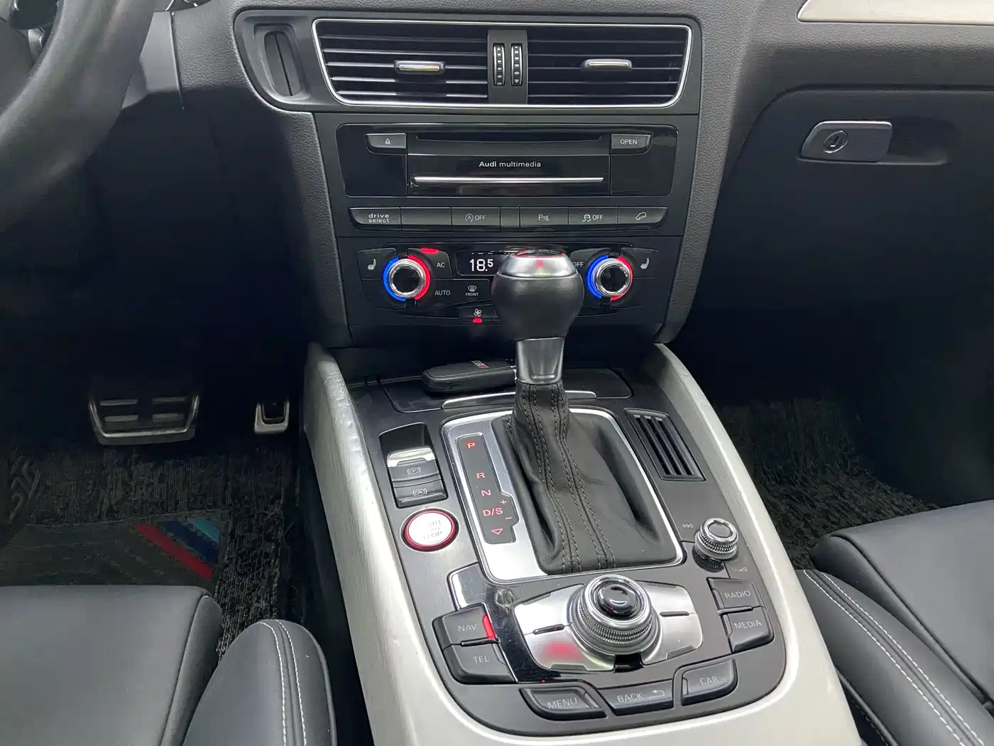 Audi SQ5 2014 SQ5 3.0 TFSI quattro фото 11