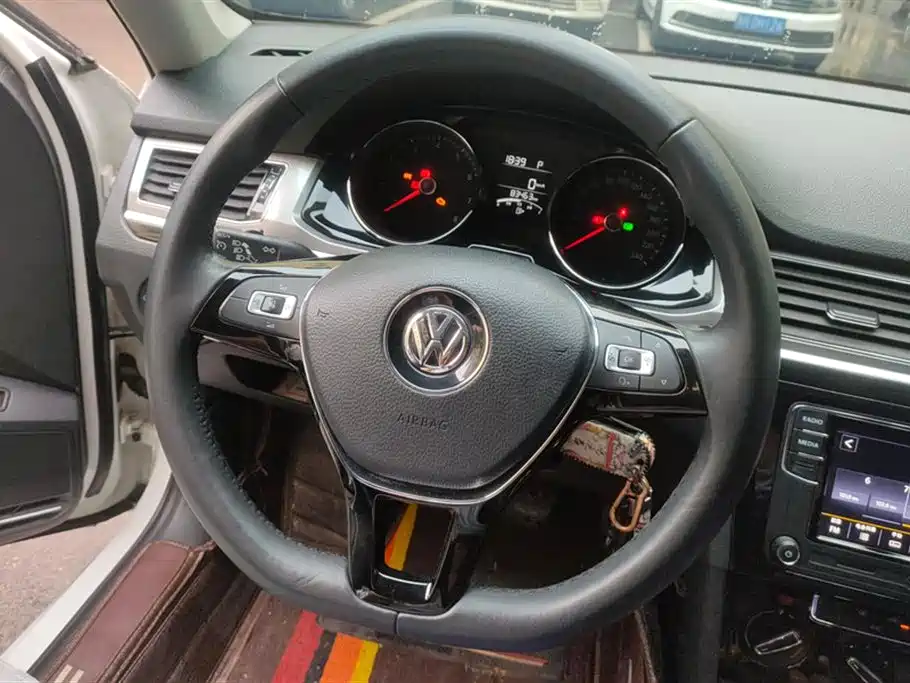 Volkswagen Bora 2017 1.6L Automatic Comfort фото 15